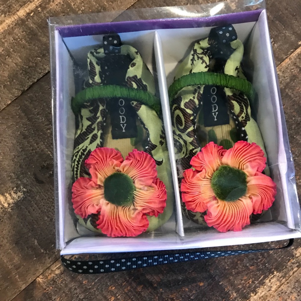 Goody Goody Grandiose Infant Slipper - Medium